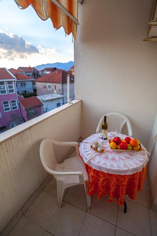 Apartments Marko Tivat Exterior photo